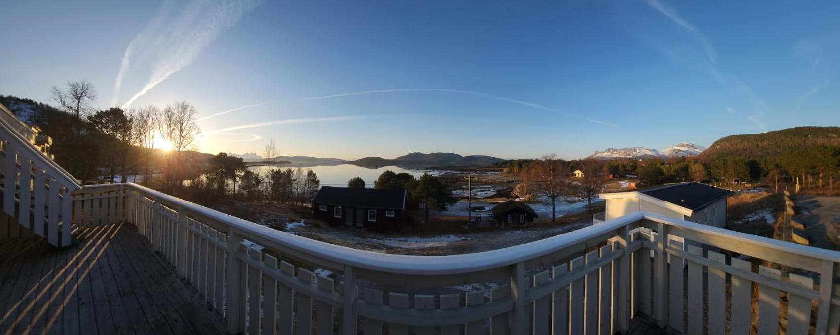 Ulvsvag Gjestgiveri Og Fjordcamping As ภายนอก รูปภาพ